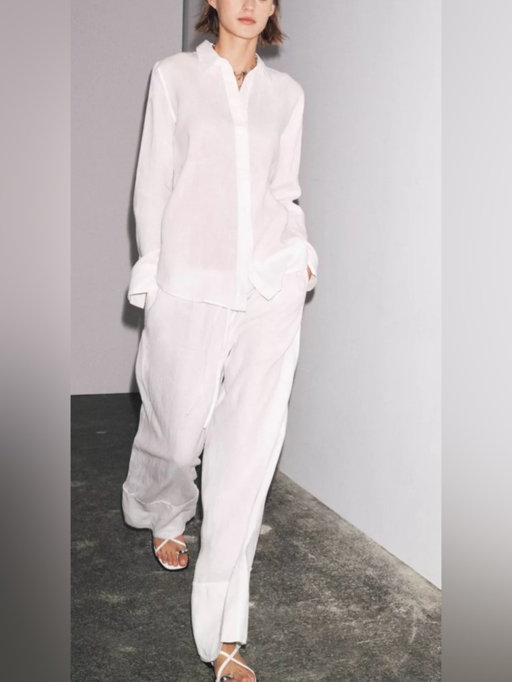 ZARA 100% LINEN PALAZZO PANTS
NWT Color: White * Size: M